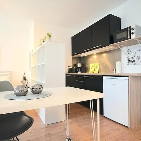 Kajuete Am Borbyer Kurpark Von Eckernförde